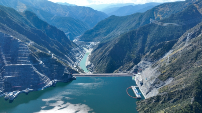 世界已建最高土石坝蓄至正常蓄水位