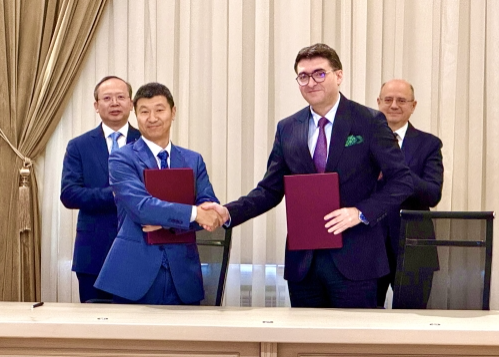 徐鹏程出席电建海投公司与阿塞拜疆投资合作框架协议签约仪式