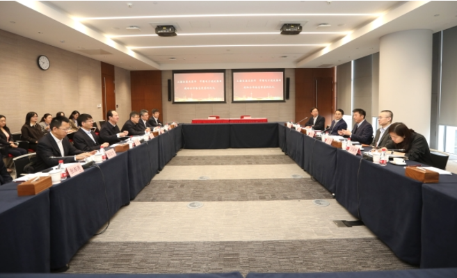 丁焰章与上交所主要领导会谈并见证战略合作协议签署